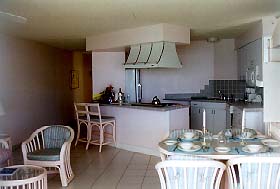 [IMG: Kitchen  one/two bedroom suite]  (c) 1997 GoBeach Vacations